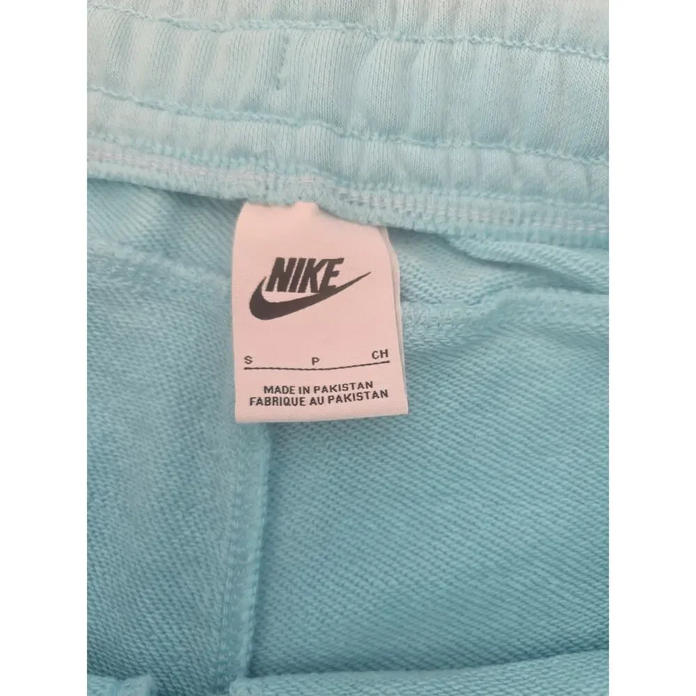 Nike Sportswear Embroidered Logo Shorts Men light blue Sz S